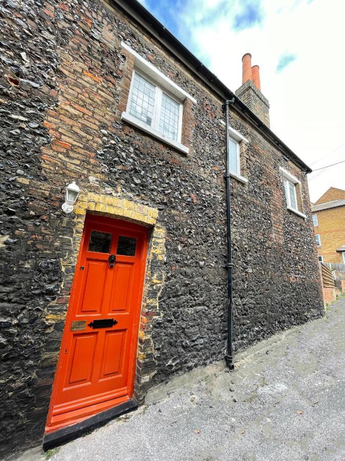Old Barrel Store - Old Town. Parking & Garden *